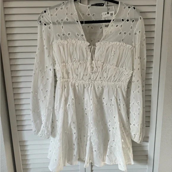 Zara White Embroidered Dress NWT - Picture 2 of 6